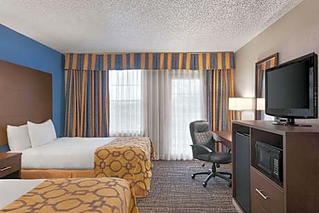 1 King Bed and 1 Full Bed Deluxe Room Non-Smoking