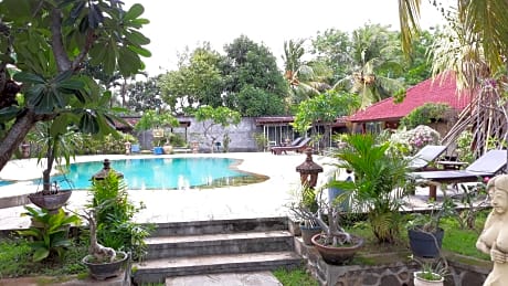Bagus Beach Resort Lovina