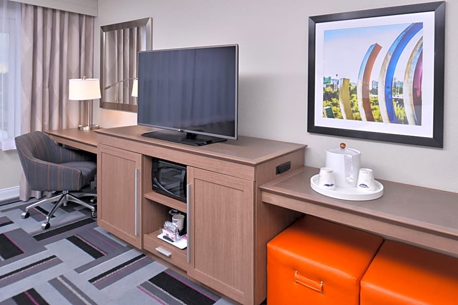 Hampton Inn and Suites Ames, IA