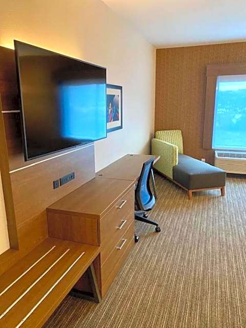 Holiday Inn Express And Suites The Dalles By IHG