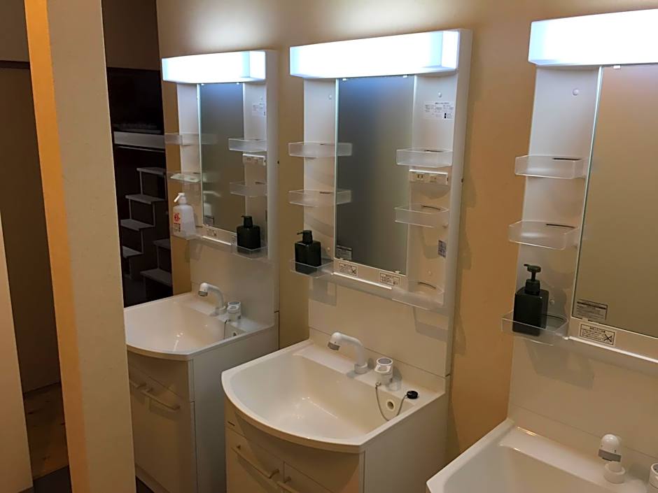 J-Hoppers Kumano Yunomine Guesthouse
