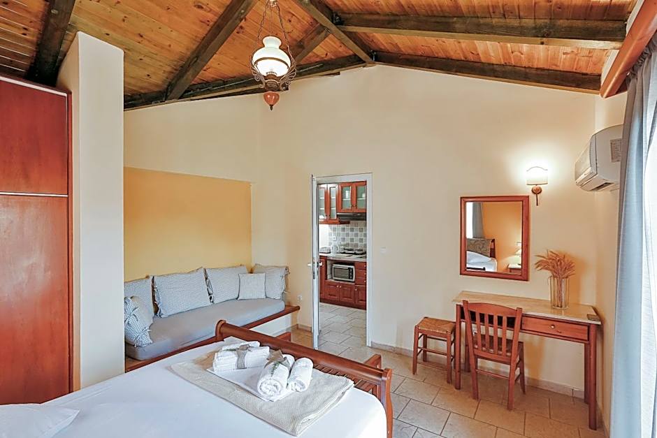 Sunny Garden Aparthotel