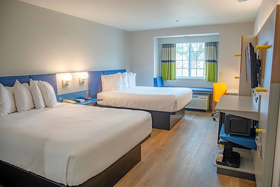 Microtel Inn & Suites by Wyndham Kingsland Naval Base I-95