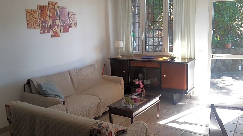 Bed&Breakfast "Fiorella" sul Lago