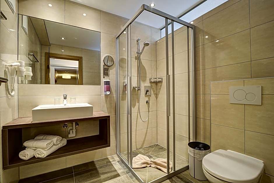 Hotel Enzian Paznaun