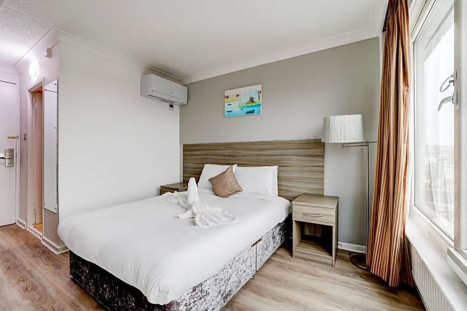 OYO The Chiltern Hotel