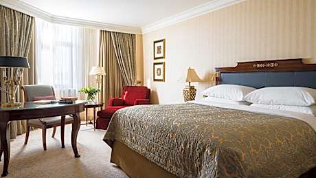 1 King Bed Classic