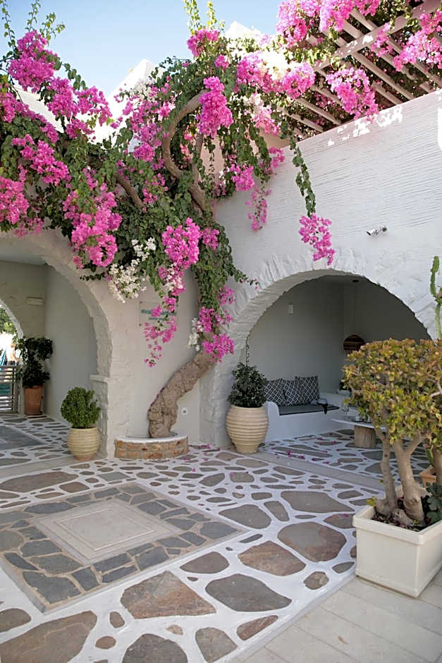 Iria Beach Art Hotel