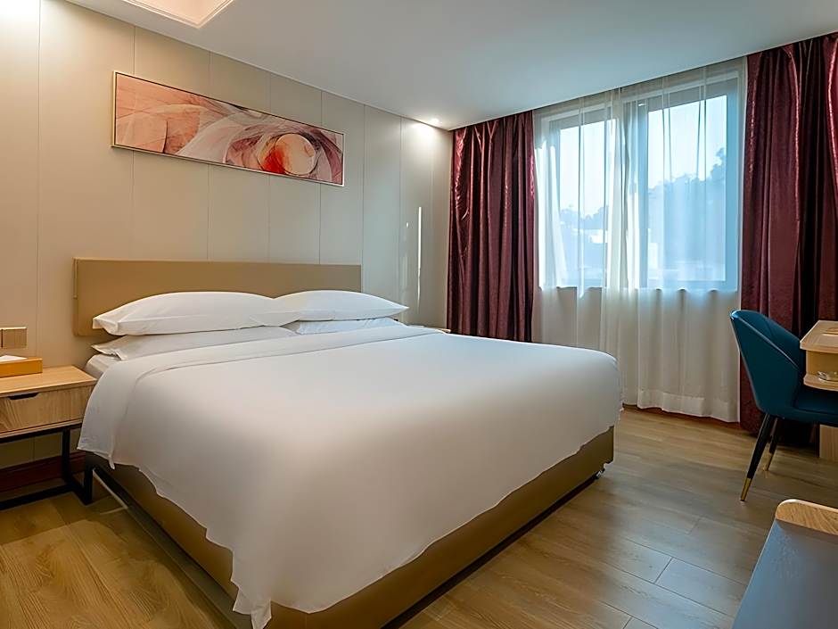 Vienna Hotel Zhuhai Xiangzhou Qinglv Road Theater
