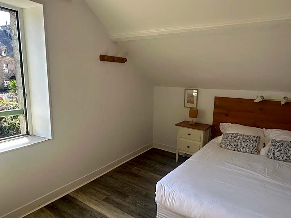 Logis Hôtel La Demeure du Perron