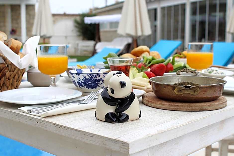 Panda Alacati Hotel