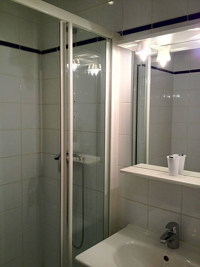 Lyo Hotel