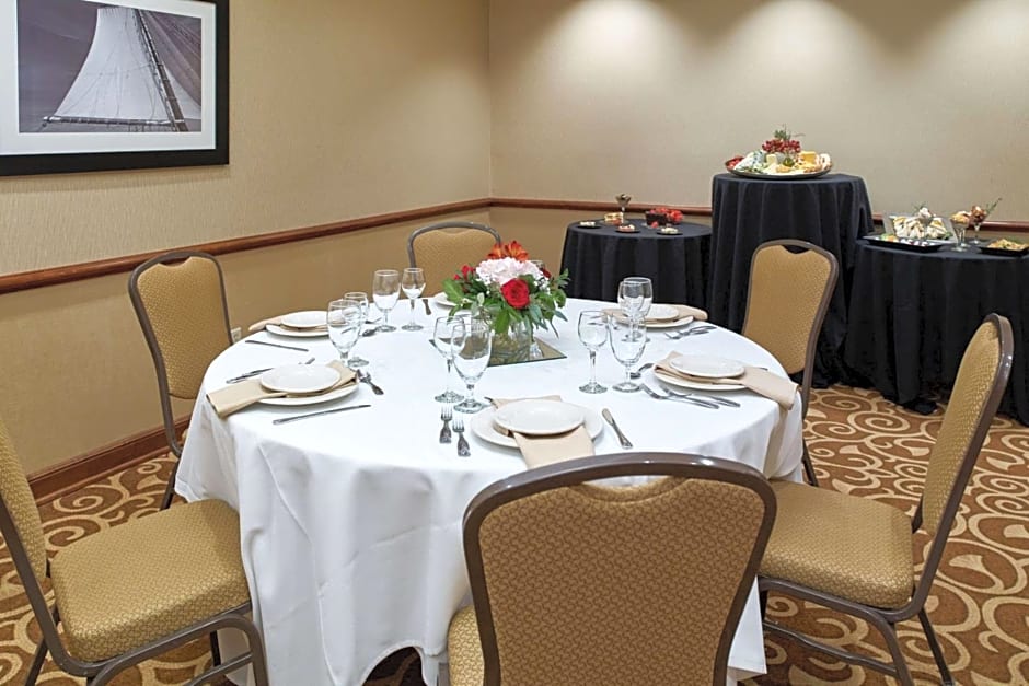 Clarion Hotel Airport Portland