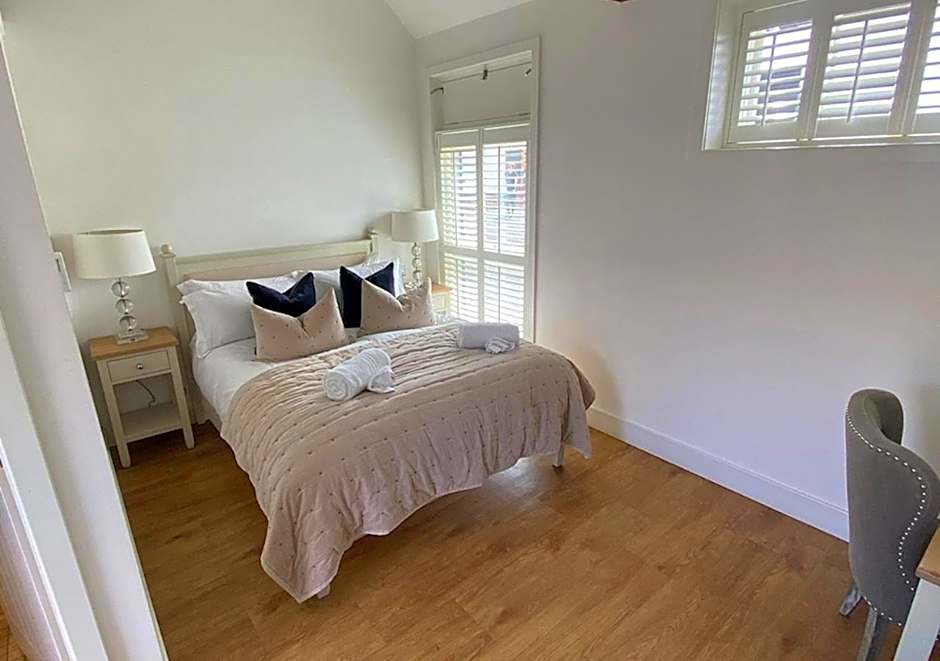 Great Blunts Stables - Stock Brook Manor Golf Club