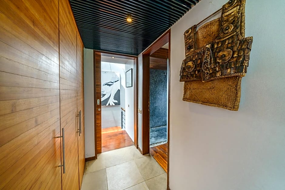 Villa Rio - Contemporary 2BR Villa in Downtown Seminyak
