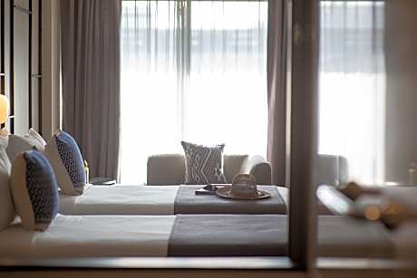 Grand Deluxe Twin Beds