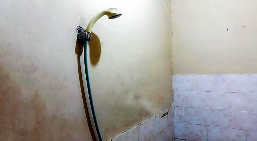 RedDoorz near RS Siloam Karawaci