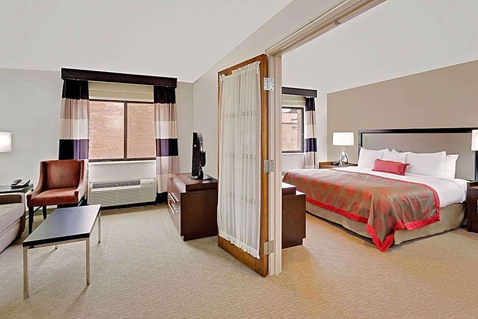 Ramada by Wyndham Marquette