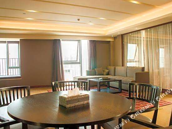 Yiyuan Apartment