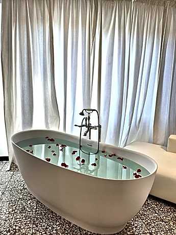 Eveline 2 - Piscina Privata o Jacuzzi