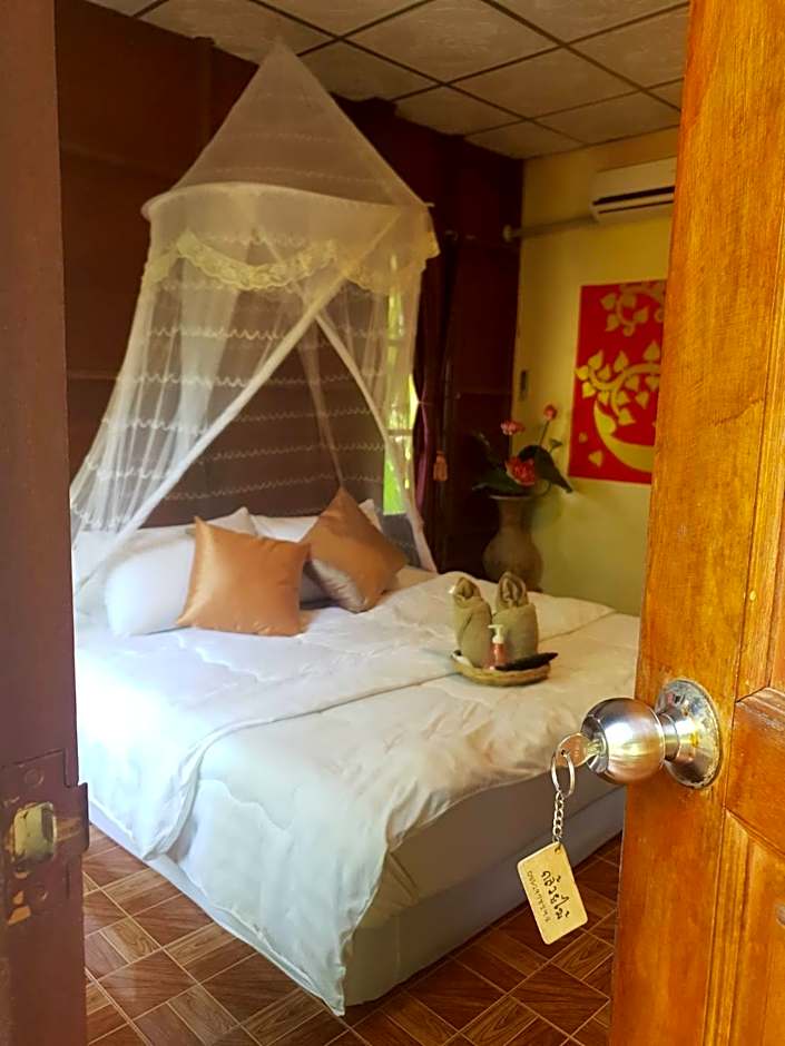Baan Suan Phidchamika