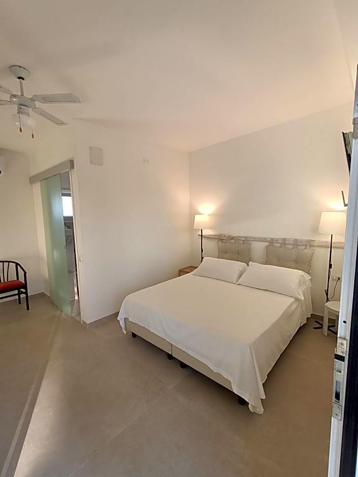 Lido Di Alghero Rooms on the Beach