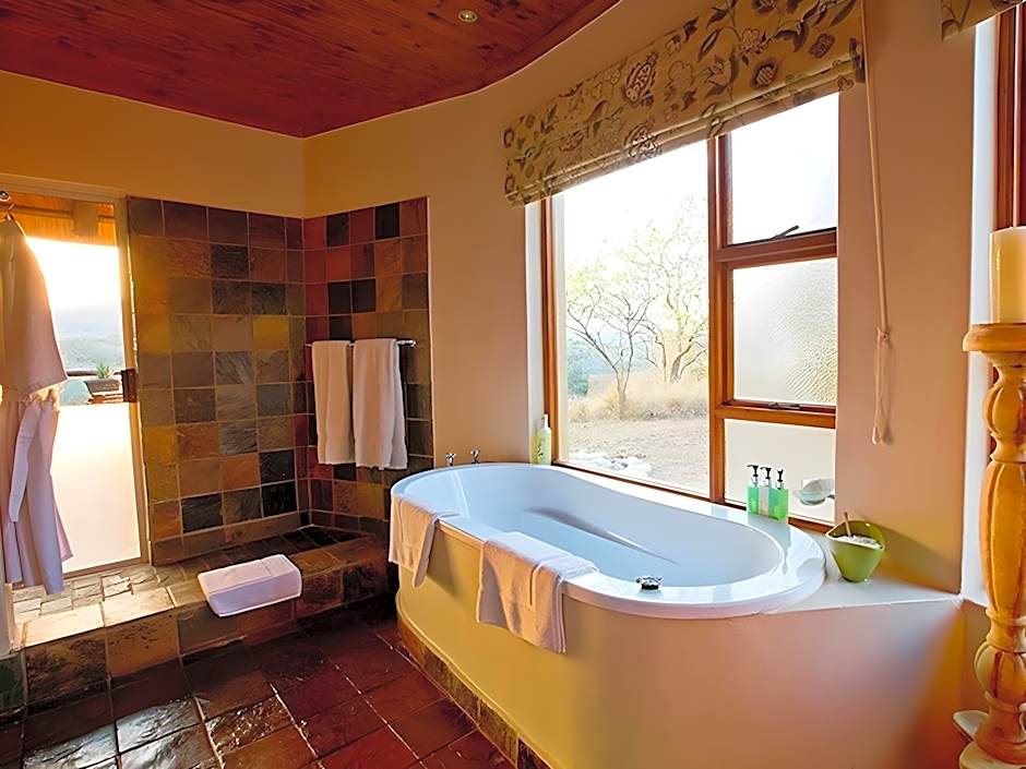 Amakhosi Safari Lodge
