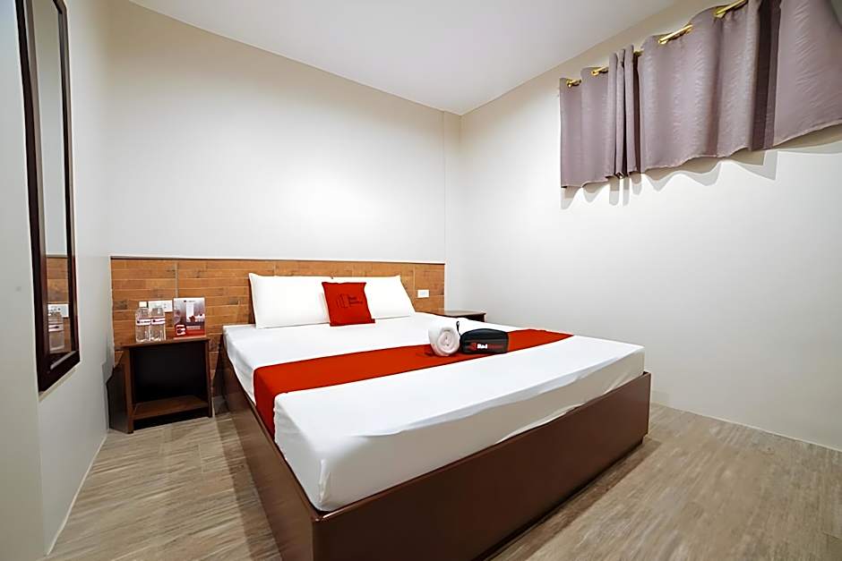 RedDoorz near Robinsons Cybergate Davao