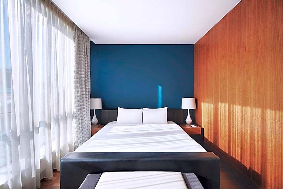 Metropol Palace, Belgrade