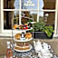 No 6 The Square Tearooms & Accommodation
