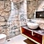 Hotel Brooklyn Suites - Near Golden Temple