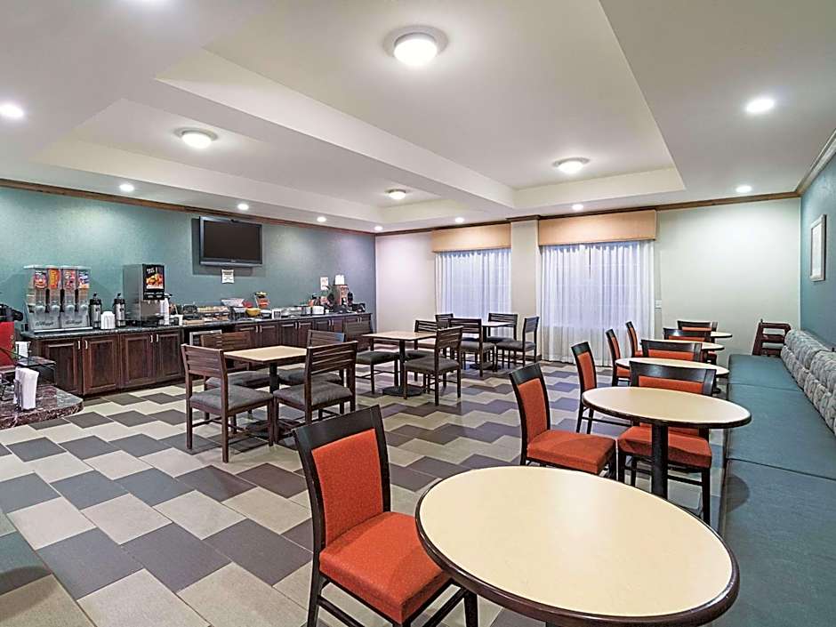 La Quinta Inn & Suites by Wyndham Glen Rose