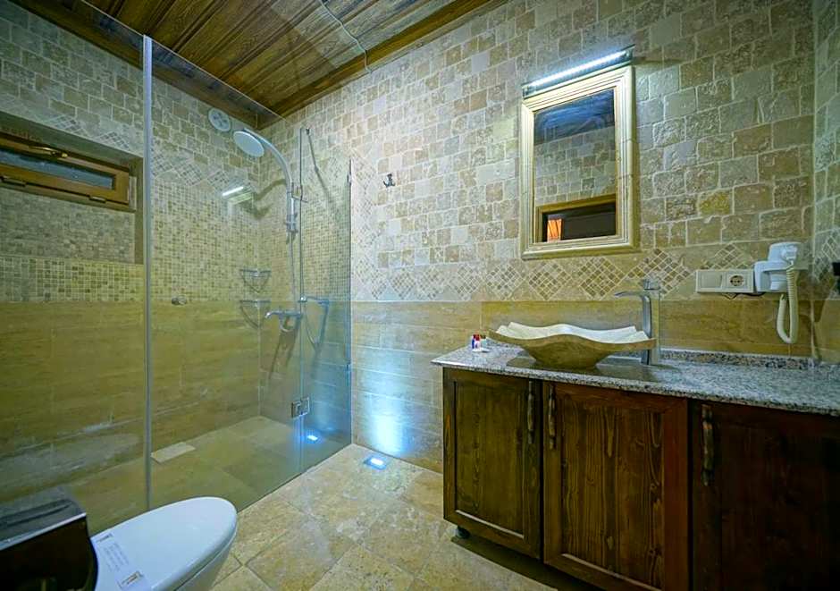 ShoeString Stone House