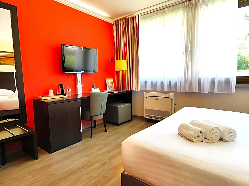 Hotel Be Guest Limoges Sud ex Black & Green