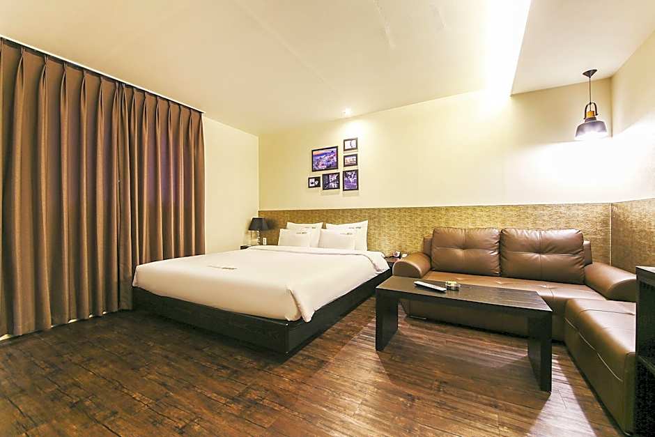 Mu Hotel