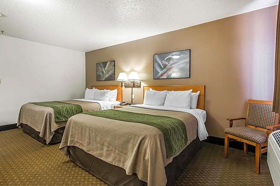 Bearcat Inn And Suites