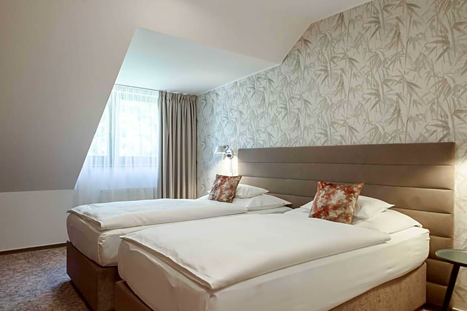 Equitana Hotel Resort