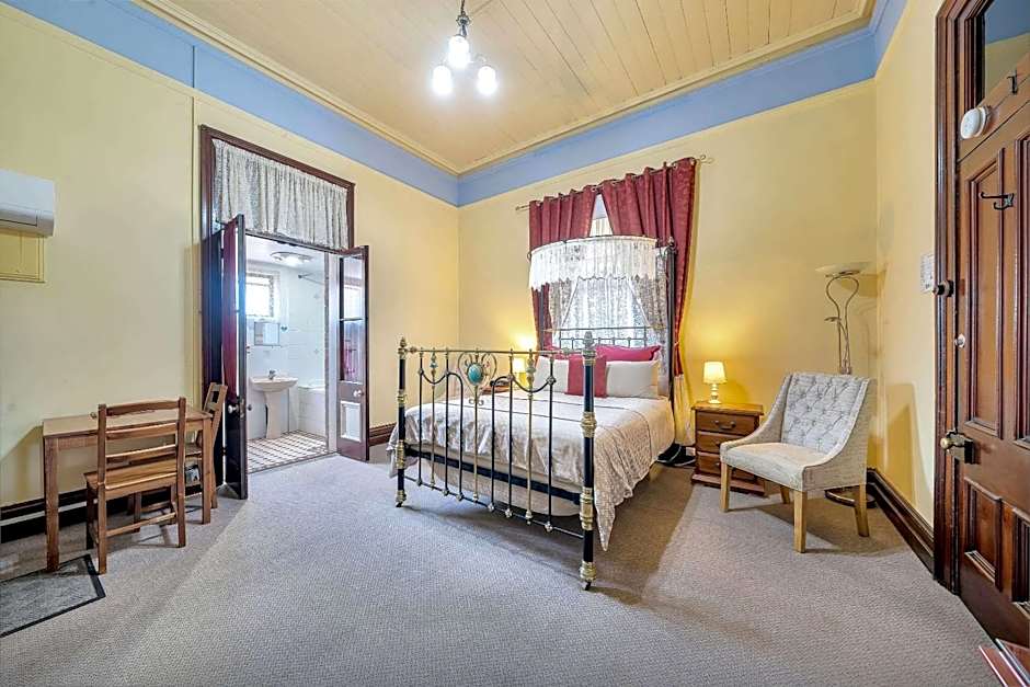 Warwick Settlers Inn