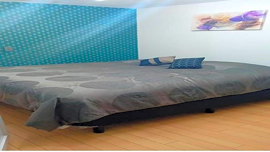 Casa Vázquez , "Como en casa" , hospédate con nosotros y recibirás una atención personalizada, servicio y confort nos distingue.