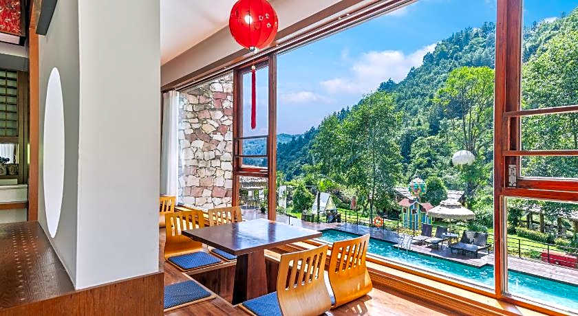 Pandora Vista Retreat