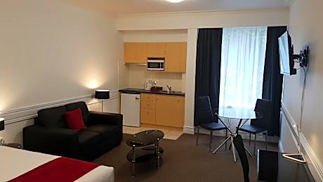 Melbourne Kew Central Apartment Hotel