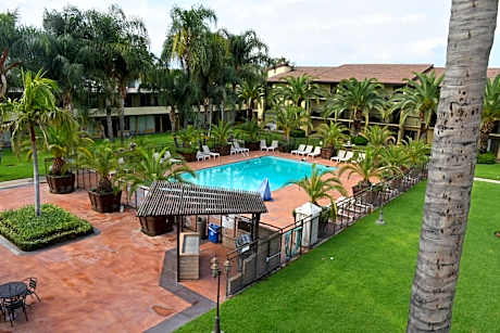 Ontario Airport Inn