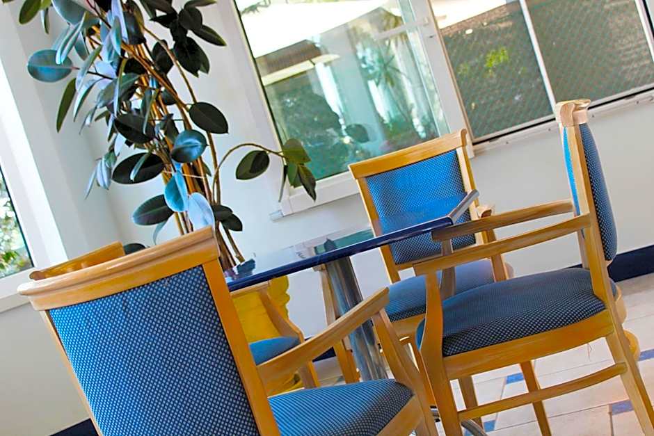 Hotel Bristol - a 30 mt dalla spiaggia