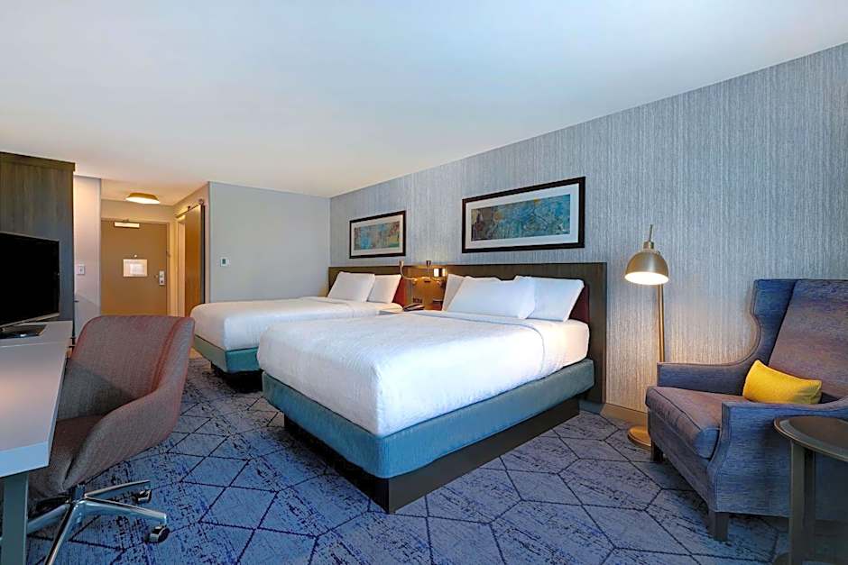 Photo 1 of 6 of 2 Queen Beds