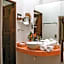 Petit Mesón (Pet Friendly Hotel)