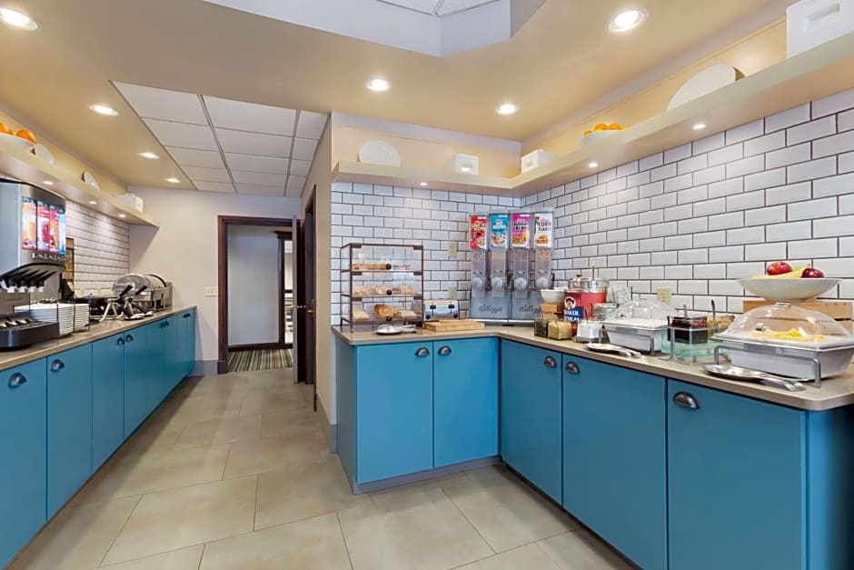 Country Inn & Suites by Radisson, Wausau, WI