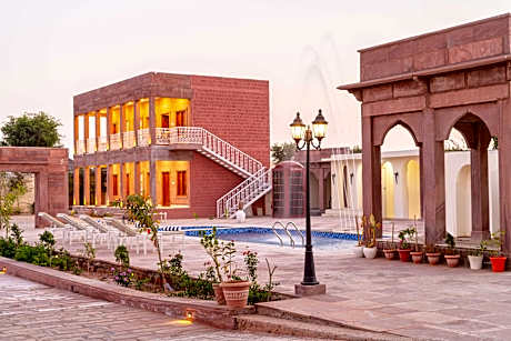 Hotel Hinduja Luxury Camp & Resort