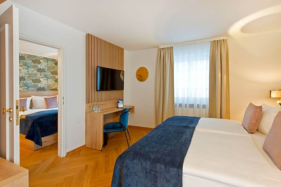 Atrium Hotel Amadeus
