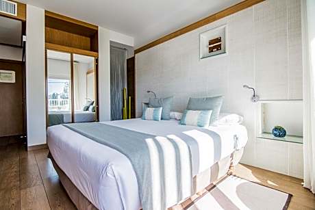 Double Room with Car Package