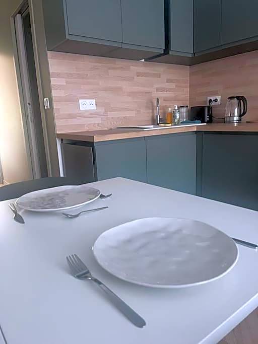 Charmant T2 Tiny House Lumineux au Cœur de Jouy